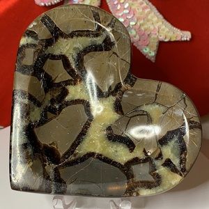 Septarian heart gemstone bowl
